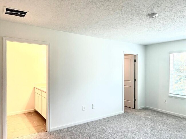 Building Photo - 3531 SE 37th Ave Rd