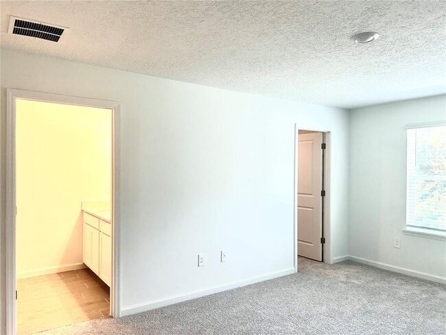 Building Photo - 3617 SE 37th Ct