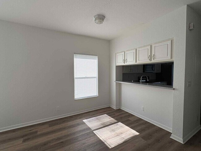 Building Photo - **Coming Soon** 2/2.5 Townhomes for Rent in Fort Myers