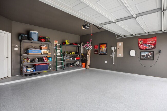 Building Photo - 10016 Thornapple Rd