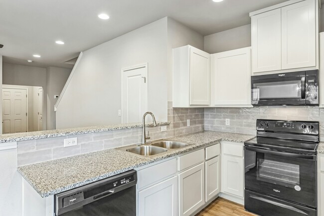 Building Photo - 203 Peruna Dr