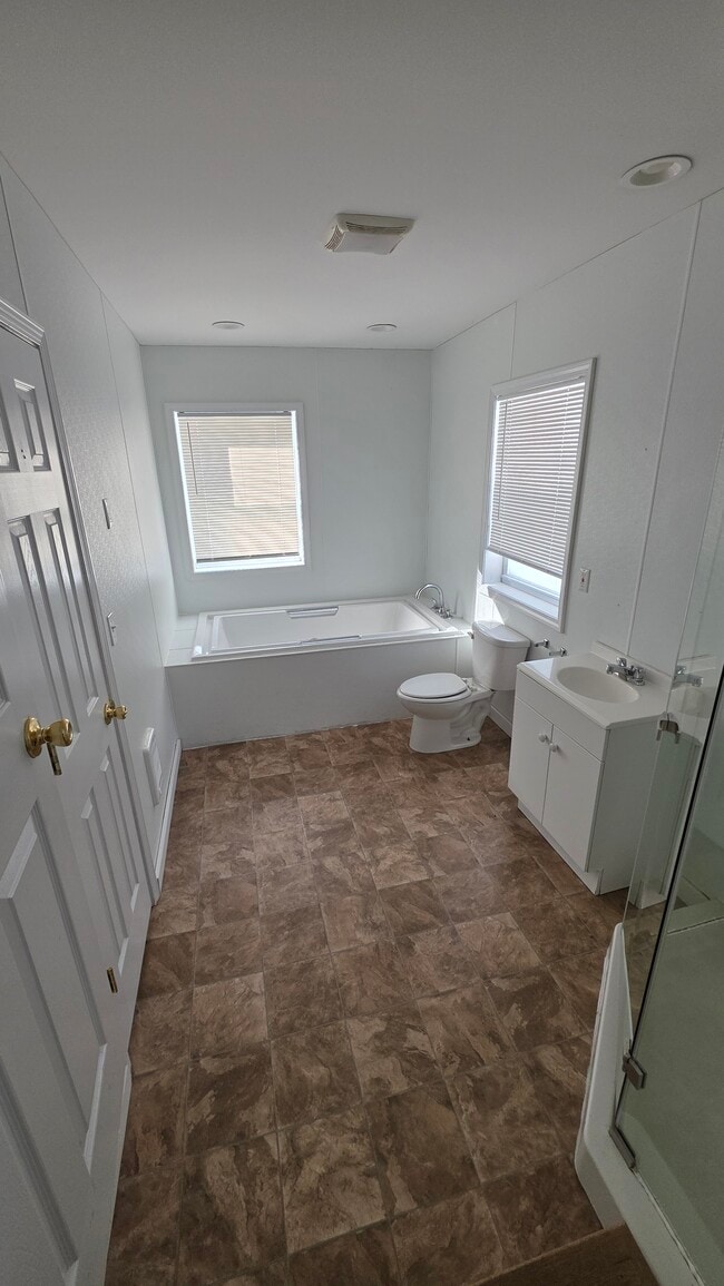 Building Photo - 23 North Rd