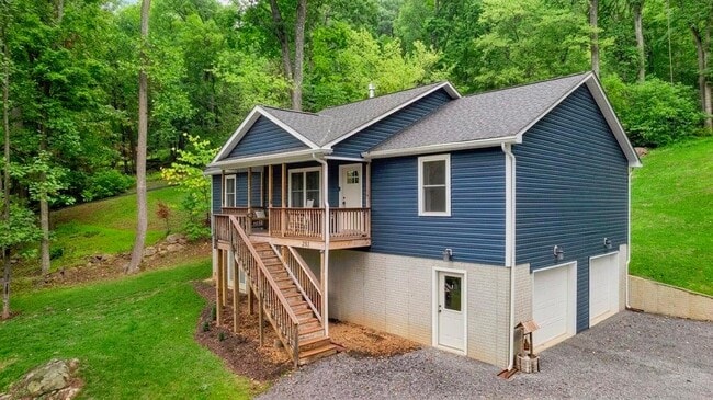 Building Photo - 293 Red Bud Ln