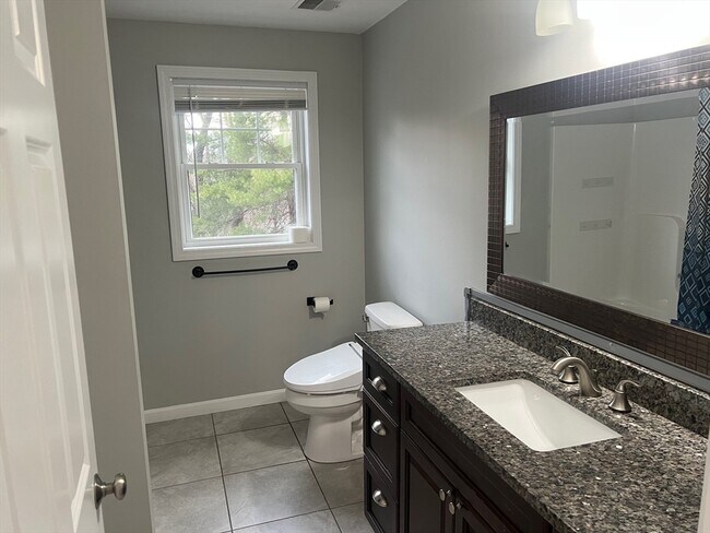 Building Photo - 131 Merrill Ave