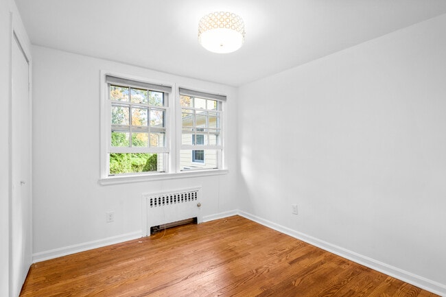 Building Photo - 1 Beech Rd