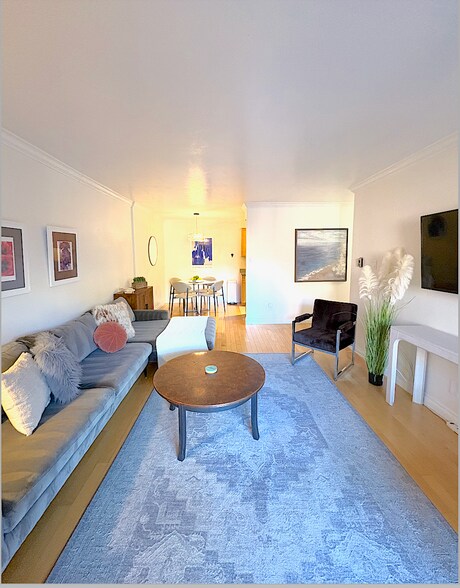 Building Photo - 252 N Pennsylvania St