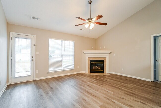 Building Photo - 8248 Fox Swamp Rd