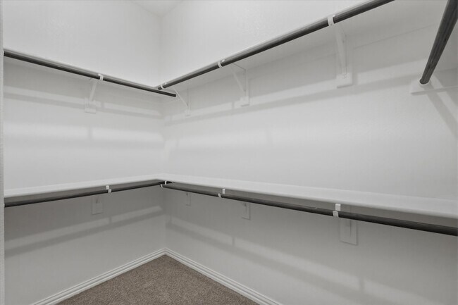 Building Photo - 3916 Ford Dr
