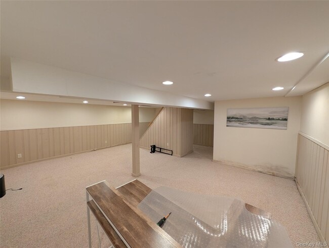 Building Photo - 23 Colonial Dr