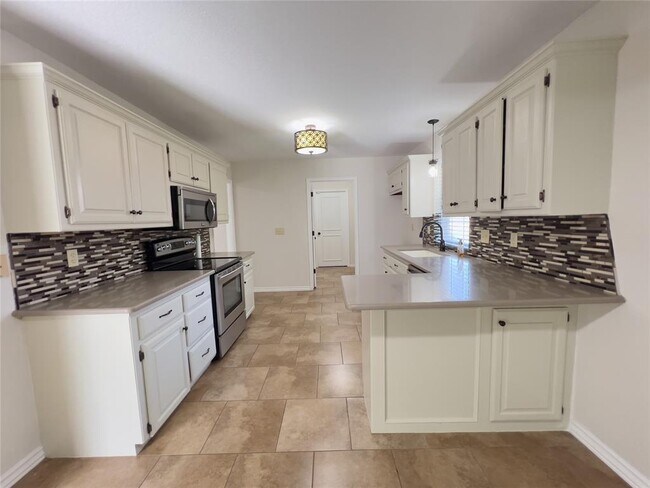 Building Photo - 11800 Kingsridge Terrace
