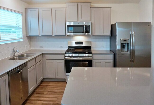 Building Photo - 3493 Pauling Loop