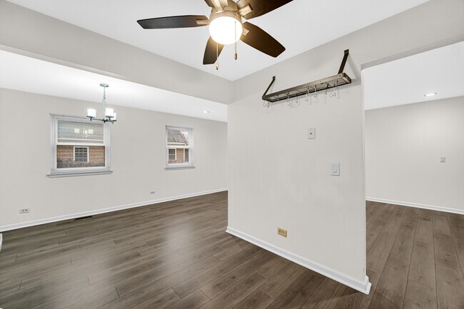 Building Photo - 12 Aberdeen Ct