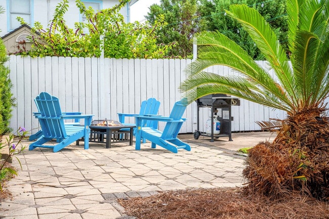 Building Photo - 4431 Luke Ave