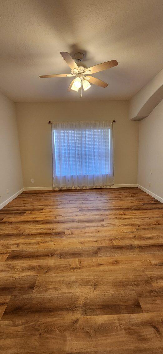 Building Photo - 2073 Cove Ln