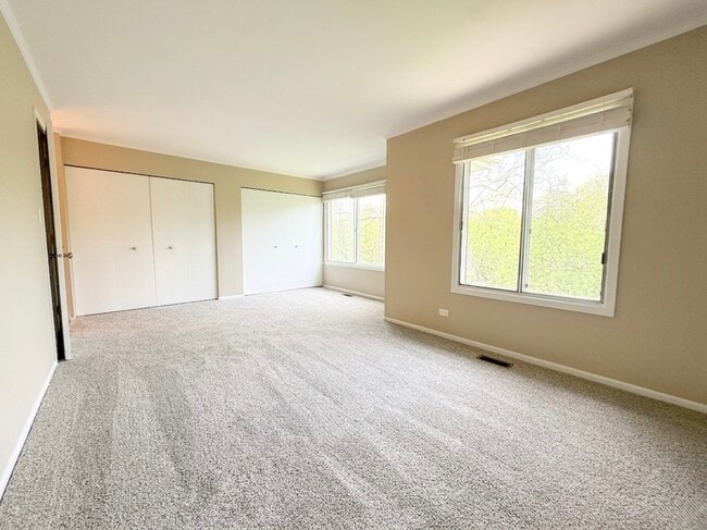 Building Photo - 1344 Barclay Ln