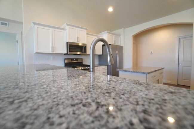 Building Photo - 3551 N Tansy Pl