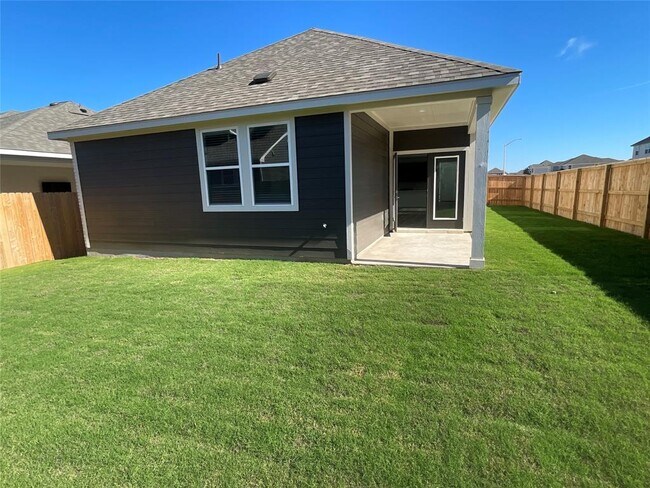 Building Photo - 544 Bauer Lp