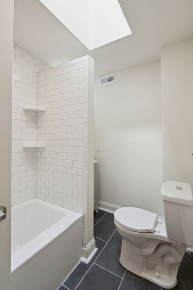 Building Photo - 1814 S Taylor St