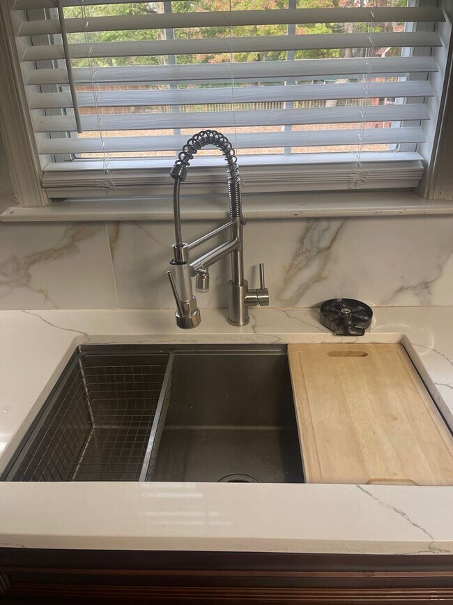 Building Photo - Cypress Point