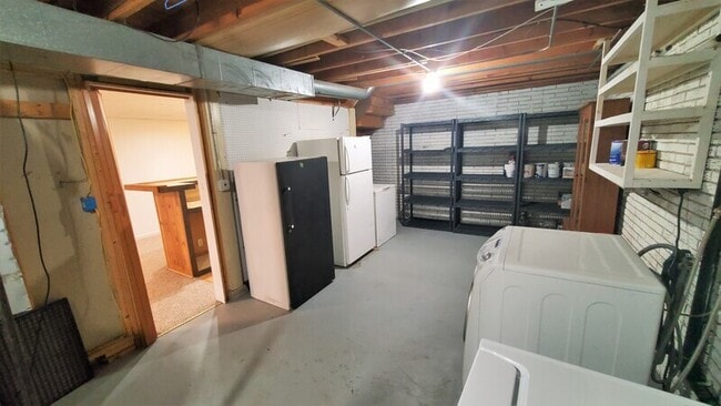 Building Photo - 6235 Langdon Ave SW