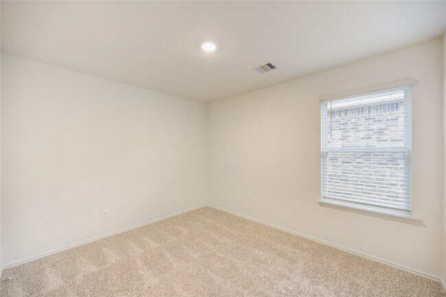 Building Photo - 5618 Redstone Gardens Dr