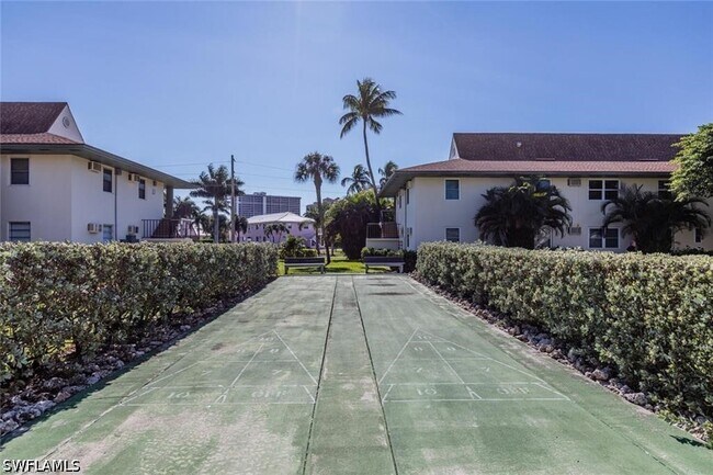 Building Photo - 235 Seaview Ct