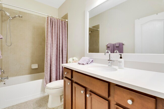 Building Photo - 9504 SW Merlin Ct