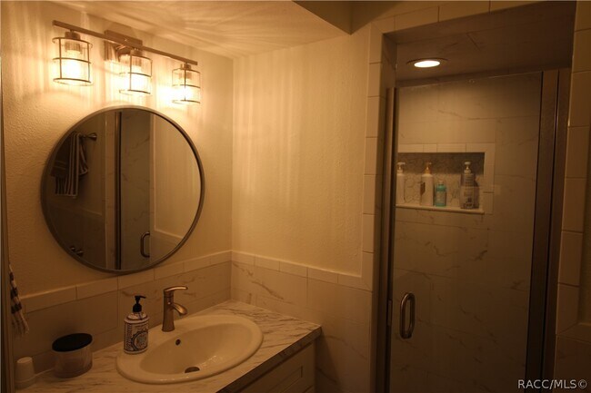 Building Photo - 11287 W Bayshore Dr