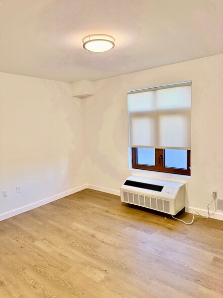 Building Photo - 7 North St