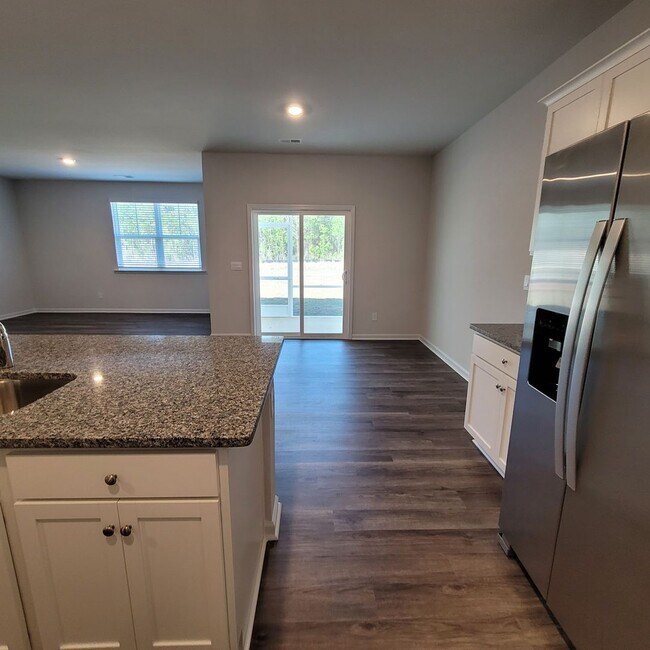 Building Photo - Brand New 4 bedroom, 2 bathroom house located in the desirable Brunswick Forest community in Leland