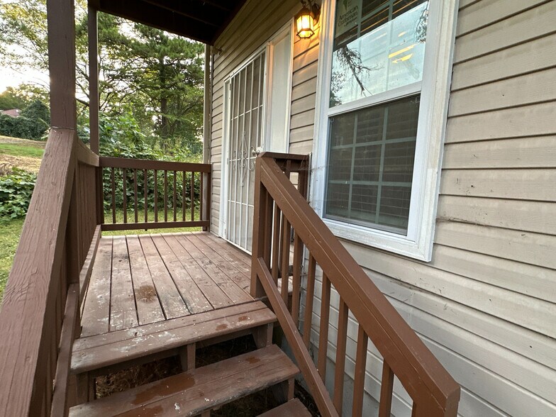 Building Photo - Room in House on Etheridge Dr NW