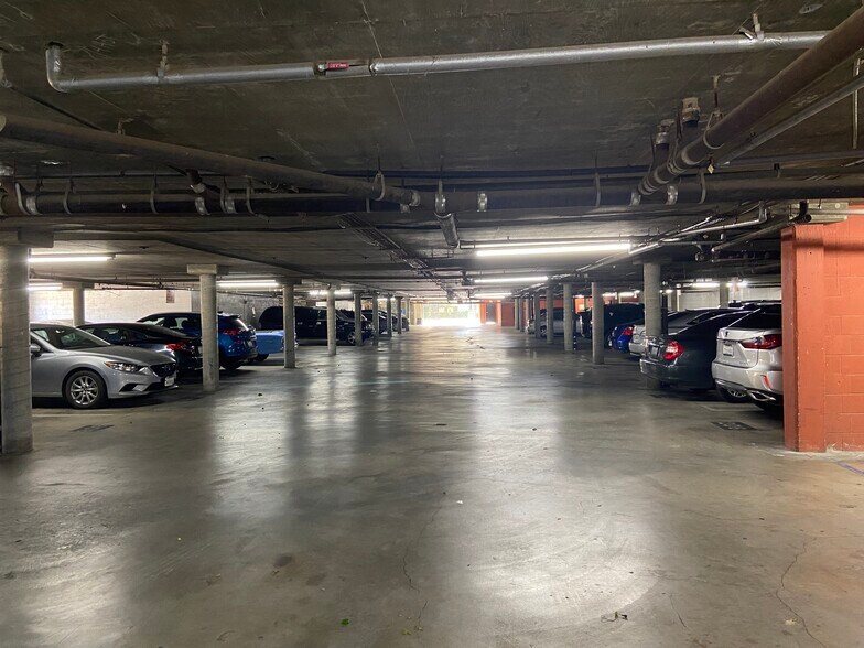 Building Photo - 19029 Nordhoff St