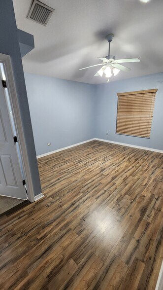 Building Photo - 293 Aristotle St