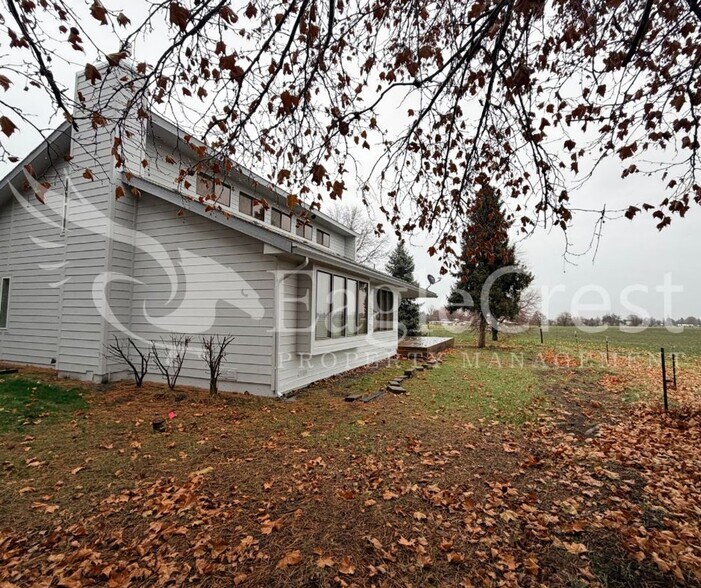 Building Photo - Renovated 3 Bedroom 2.5 Bath Country Home with Mountain Views & Wrap Around Porch!!