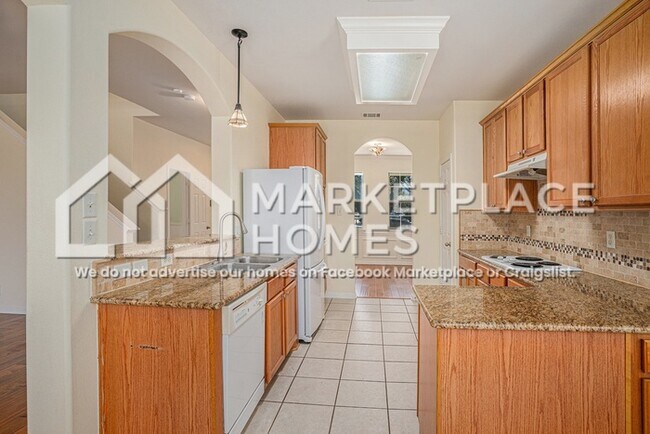Building Photo - 200 Frontier Cove
