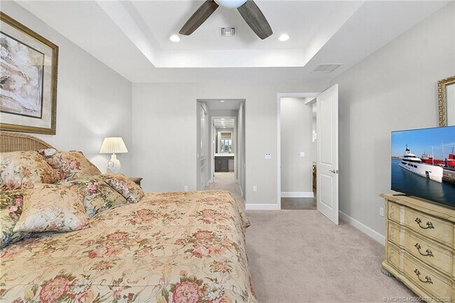 Building Photo - 11933 SW Coral Cove Pkwy