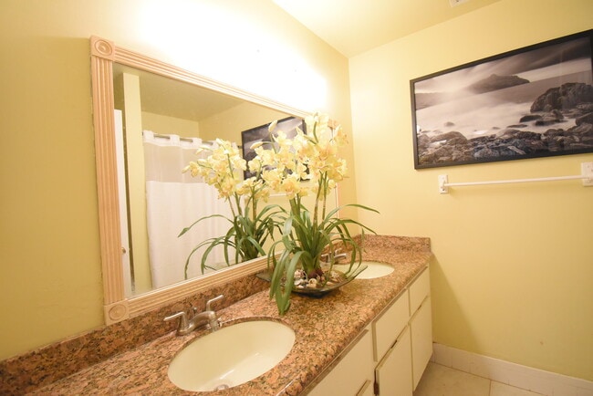 Building Photo - 22237 Woodborn Dr
