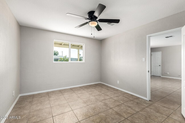 Building Photo - 3020 W El Caminito Dr