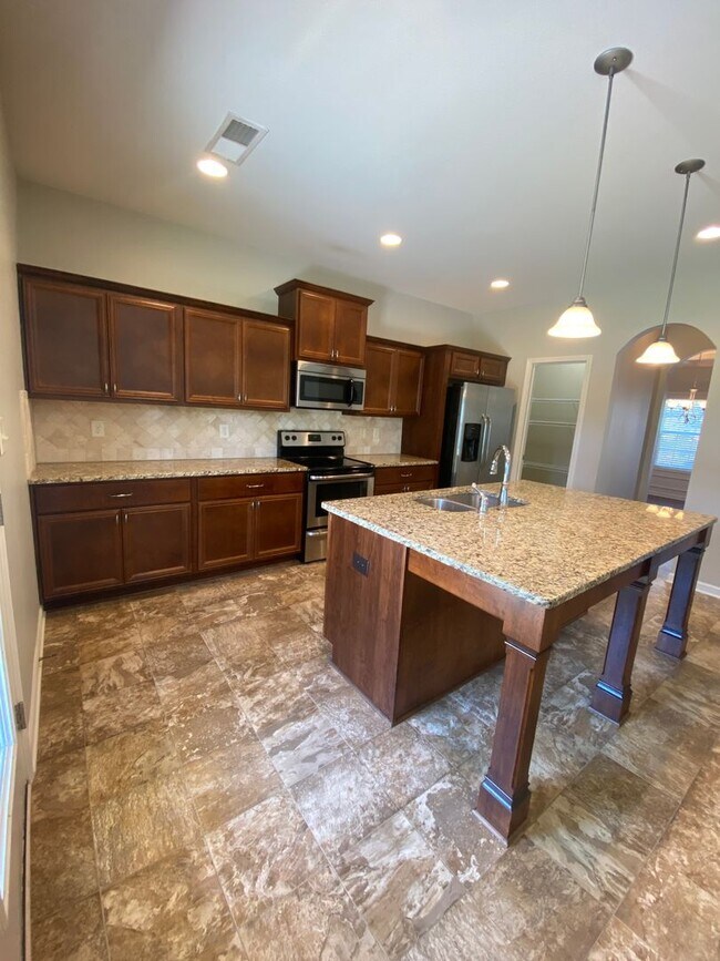 Building Photo - 106 Brown Thrasher Ln