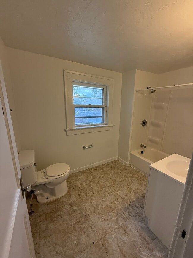 Building Photo - 3417 Smith St