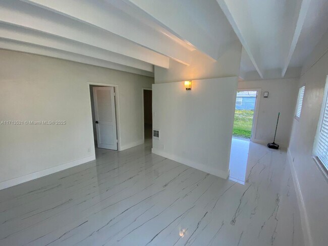 Building Photo - 21912 SW 118th Ct
