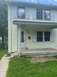 Building Photo - Berry St 2