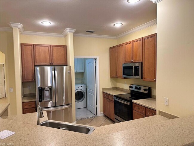 Building Photo - 8267 Laurel Lakes Way