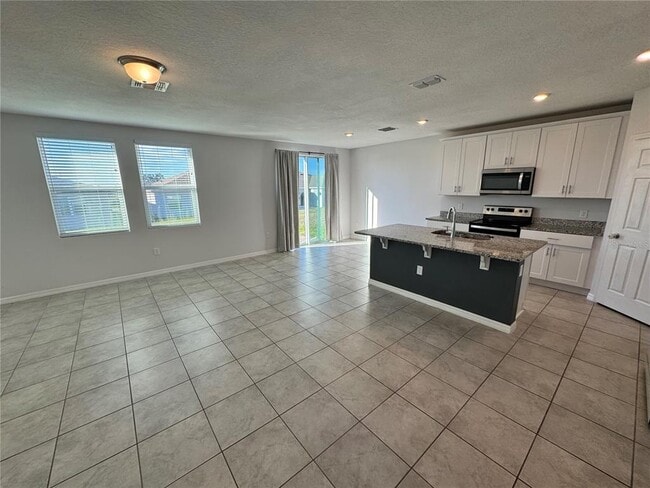 Building Photo - 512 Mckenna Dr