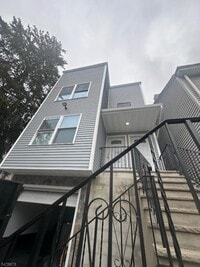 Building Photo - 194 N 1st St