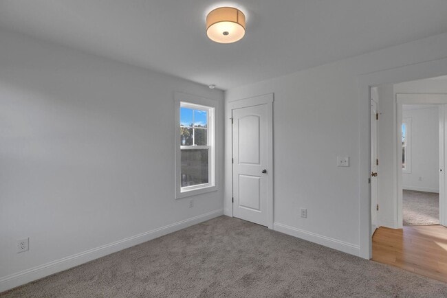 Building Photo - Oyster Landing Home Available with Pond View!