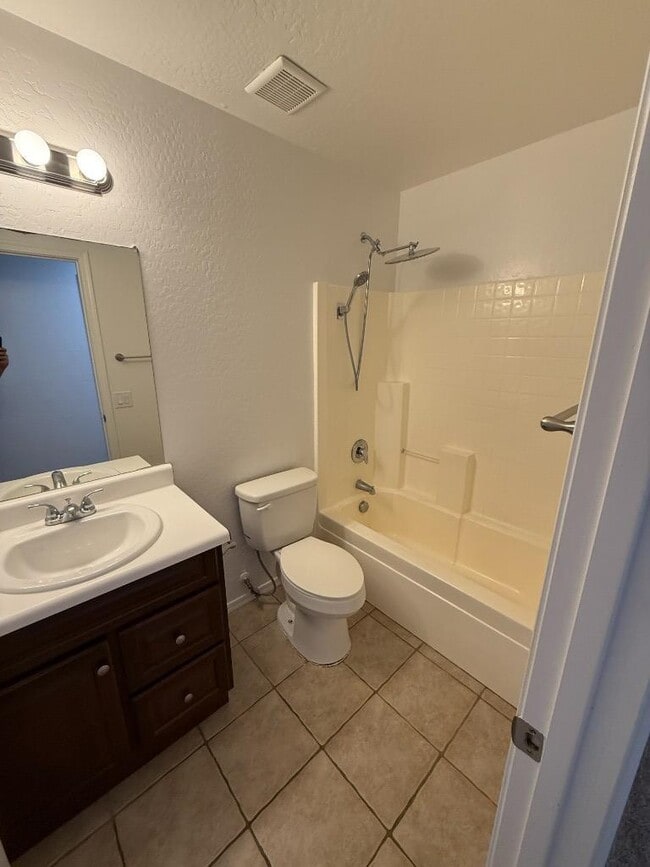 Building Photo - 4 bedroom in BUCKEYE AZ 85326
