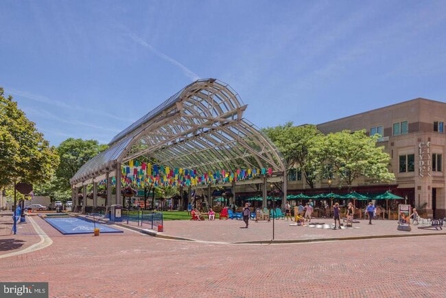 Building Photo - 12000 Market St