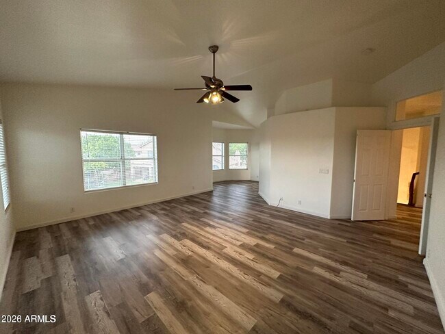 Building Photo - 3169 E Desert Flower Ln