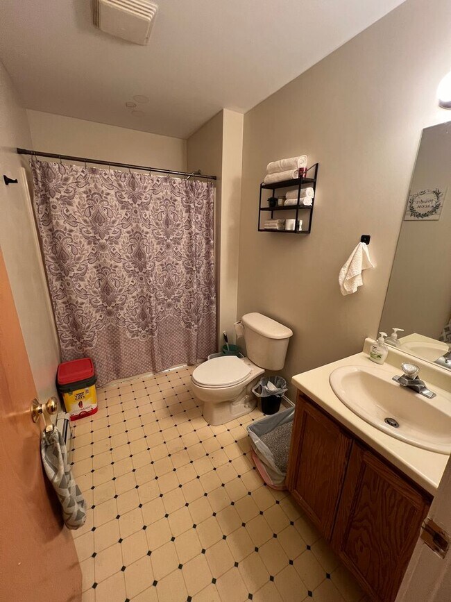 Building Photo - 2 Folly Brook Terrace